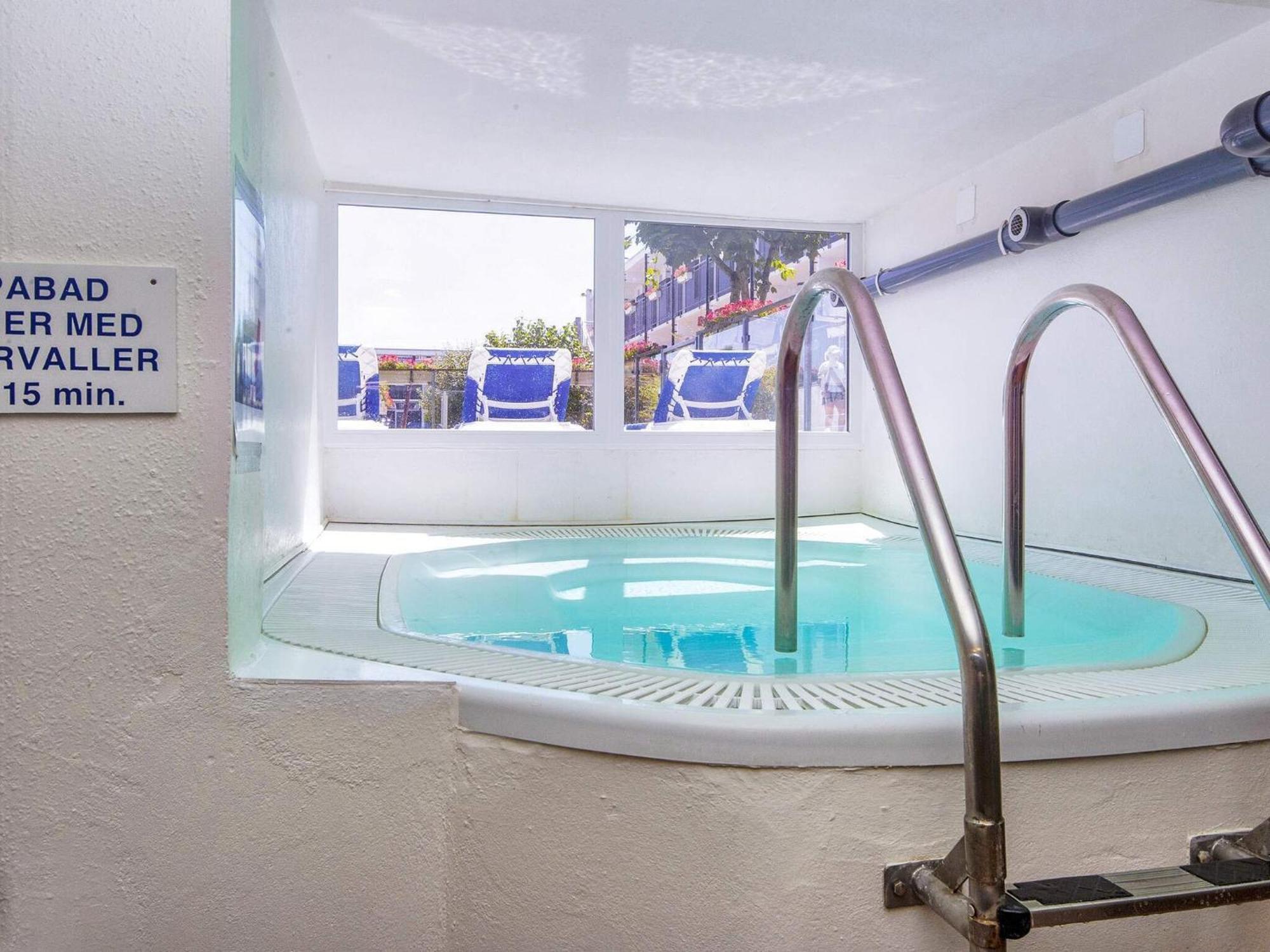 5 Person Holiday Home On A Holiday Park In Glesborg 外观 照片
