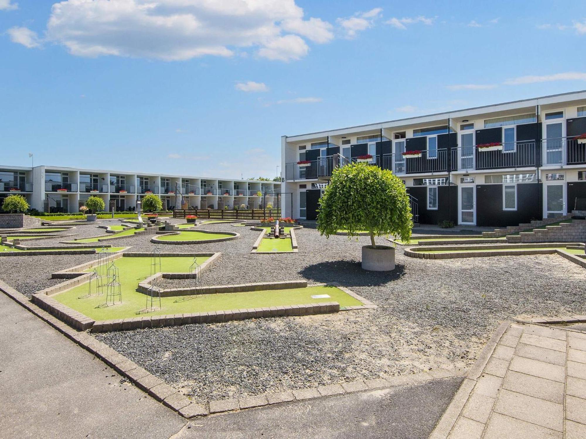 5 Person Holiday Home On A Holiday Park In Glesborg 外观 照片